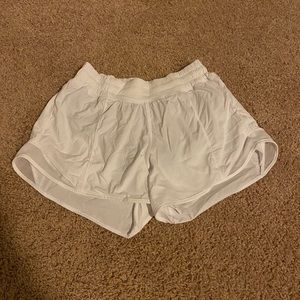 Lululemon Hotty Hot Short 4” - size 4
